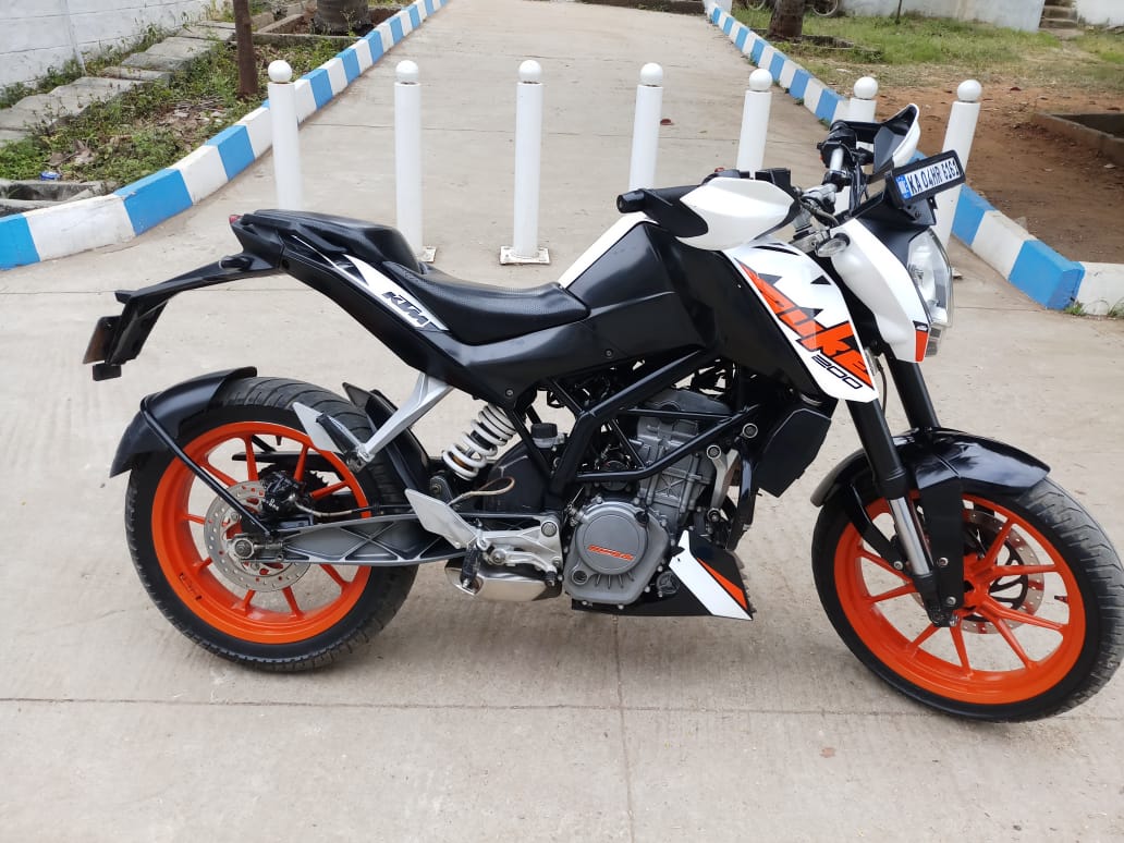 Ktm duke 200 old model sale